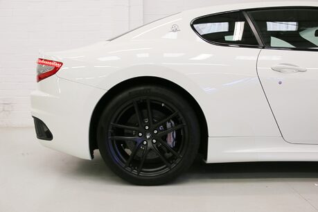 Maserati Granturismo MC Stradale Superb Spec with Ceramic Brakes Specification