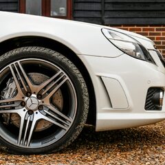 Mercedes-Benz SL Series SL63 AMG 2