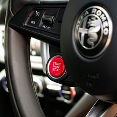 Alfa Romeo Giulia V6 BITURBO QUADRIFOGLIO 2