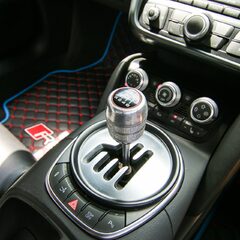 Audi R8 V10 QUATTRO 2