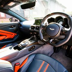Aston Martin Vantage V8 2