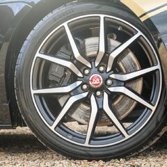Jaguar F-Type V8 SVR AWD 1