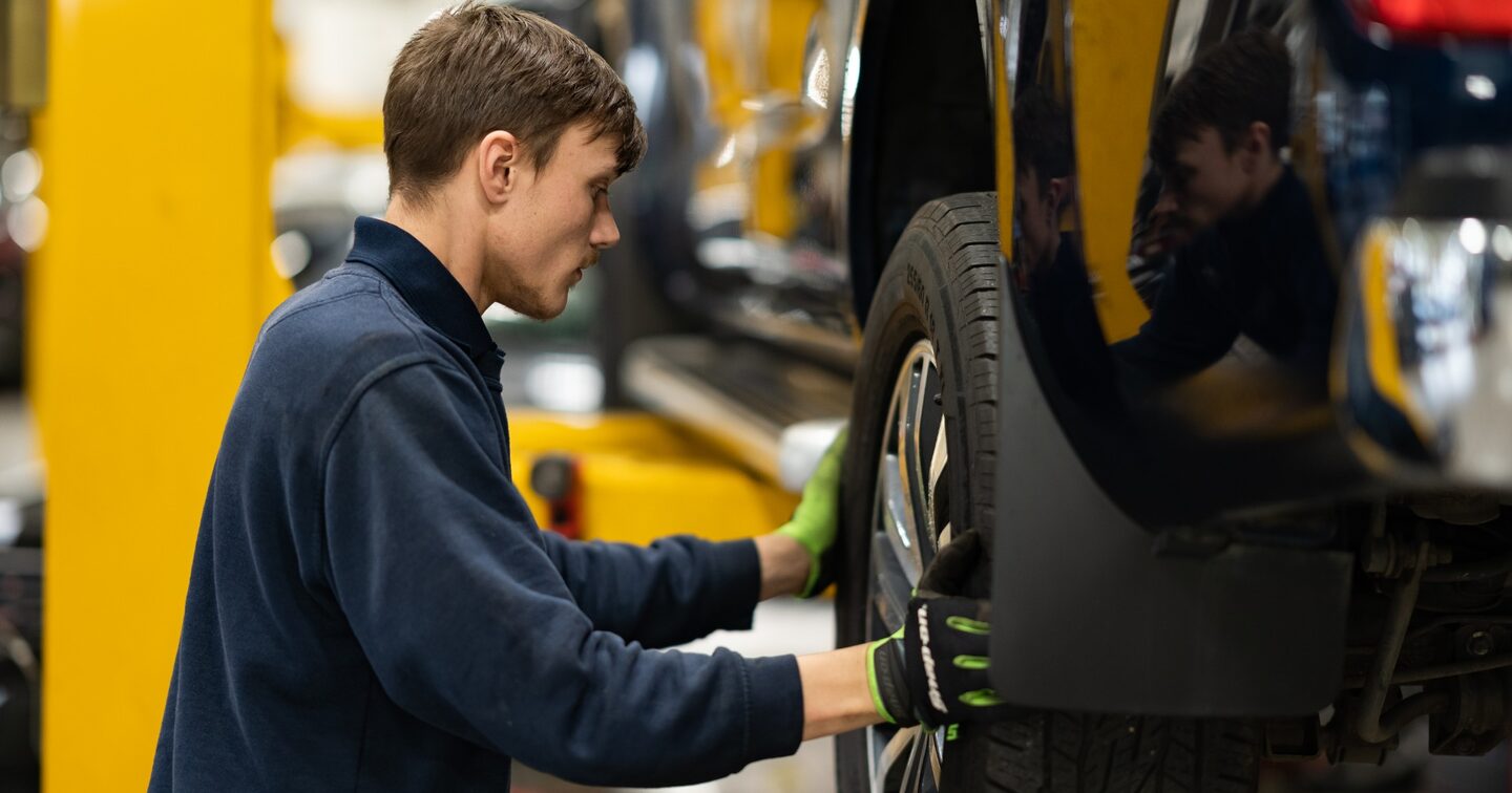 Electric Vehicle Brake Pads & Discs, Epsom Surrey Hybrid/EV, Wilsons