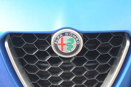 Alfa Romeo Giulia TB VELOCE 12