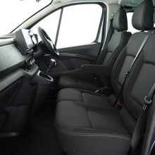 Renault Trafic Sport 9 Seater LWB Minibus