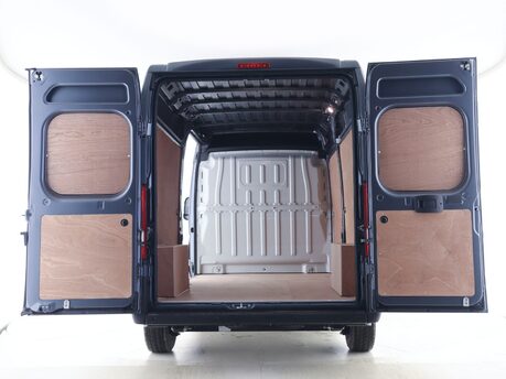 Citroen Relay 2.2 BlueHDi L3H2 Van 140ps Enterprise Pro 3