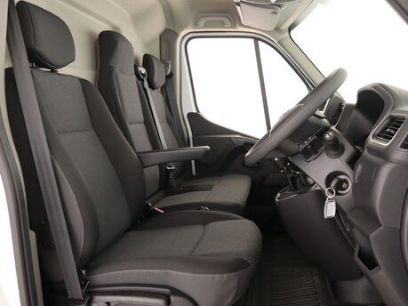 Nissan Interstar F35 2.3 dci 135ps L3H2 Acenta Van 17