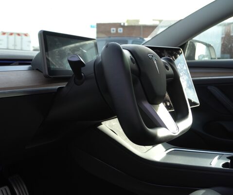 Yoke steering