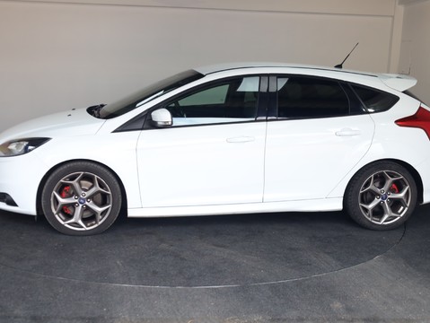 Ford Focus ST-2 2