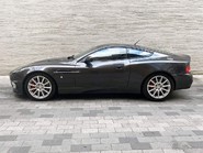 Aston Martin Vanquish S 12