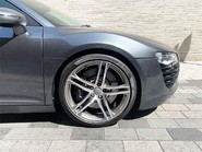 Audi R8 4.2 FSI V8 quattro 2dr 21