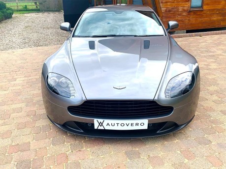 Aston Martin Vantage V8 6