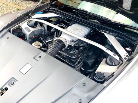Aston Martin Vantage V8 84