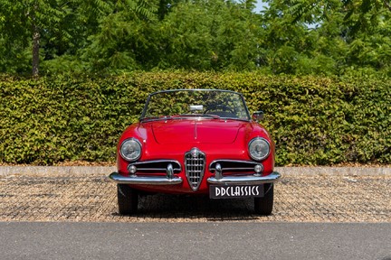 Alfa Romeo Giulietta Spider by Pininfarina 5