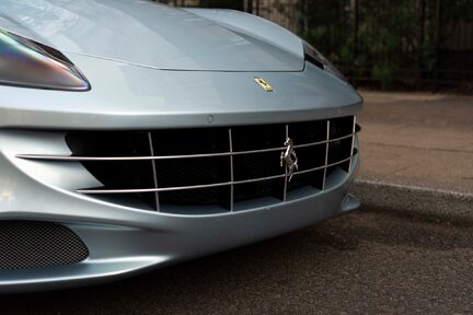 Ferrari FF 10