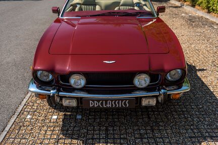 Aston Martin V8 Volante Series 2 9