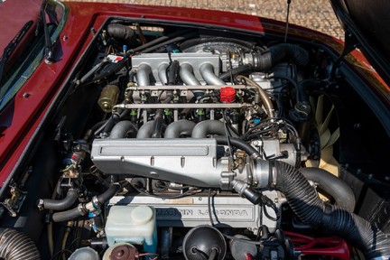 Aston Martin V8 Volante Series 2 36