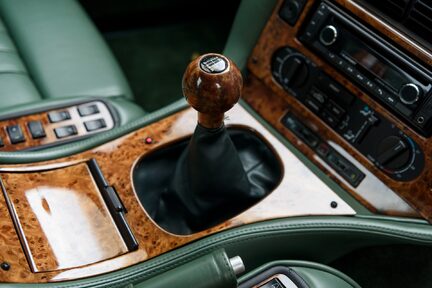Aston Martin V8 Vantage V600 Le Mans 30