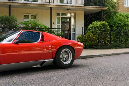Lamborghini Miura P400 SV 17