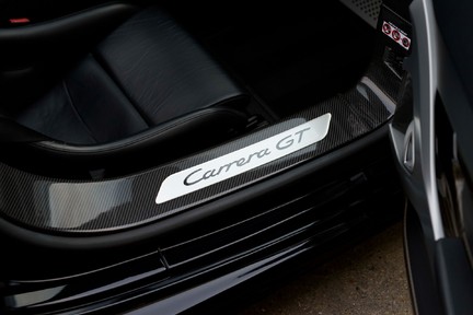 Porsche Carrera GT 25