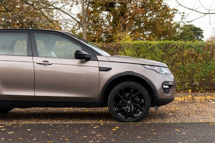 Land Rover Discovery Sport TD4 HSE LUXURY 11