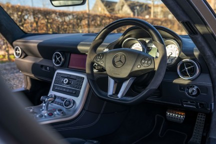Mercedes-Benz SLS AMG 19
