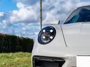 Porsche 911 CARRERA GTS 24