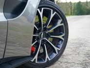 Aston Martin Vantage V8 5
