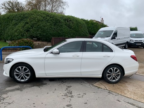 Mercedes-Benz C Class C200 SPORT **Fully Loaded Automatic ** 60,000 Miles 7
