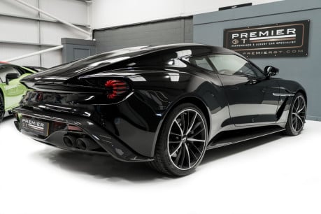Aston Martin Vanquish ZAGATO. 1 OF JUST 99 COUPES. FULL CARBON FIBRE BODY. 1 OWNER. FRONT PPF 7