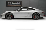 Porsche 911 GT3 TOURING. 4.0. 6-SPEED MANUAL. SPORTS CHRONO. REVERSING CAM 4