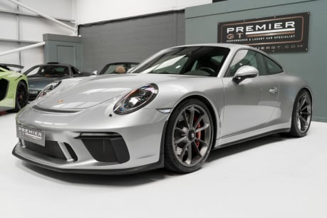 Porsche 911 GT3 TOURING. 4.0. 6-SPEED MANUAL. SPORTS CHRONO. REVERSING CAM 3