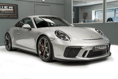 Porsche 911 GT3 TOURING. 4.0. 6-SPEED MANUAL. SPORTS CHRONO. REVERSING CAM 30