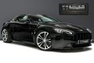 Aston Martin Vantage V12. RARE MANUAL GEARBOX. EXTERIOR & INTERIOR CARBON PACKS. CARBON SEATS.