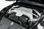 Aston Martin Vantage V12. RARE MANUAL GEARBOX. EXTERIOR & INTERIOR CARBON PACKS. CARBON SEATS. 50