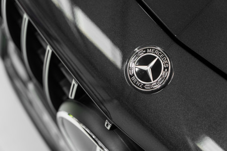 Mercedes-Benz Amg GT GT R. EXTERIOR & INTERIOR CARBON PACKS. PERFORMANCE SEATS. REVERSING CAMERA 24
