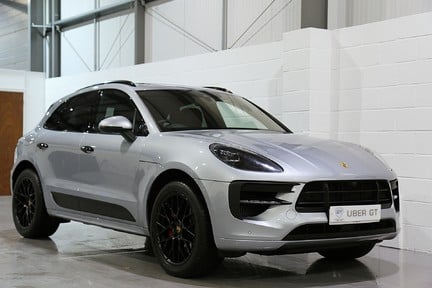 Porsche Macan GTS - Pan Roof, GTS Interior Package and More 2