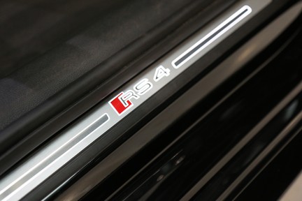 Audi RS4 TFSI Quattro - Pan Roof, Sports Exhaust and More 20