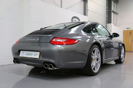 Porsche 911 997.2 Carrera S with Manual Gearbox and Great Specification 5