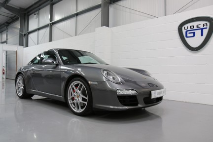 Porsche 911 997.2 Carrera S with Manual Gearbox and Great Specification 2