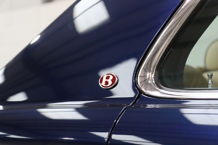 Bentley Arnage R Red Label - Stunning Low Mileage 13