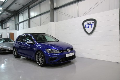 Volkswagen Golf R TSI DSG with 19" Pretoria's, Sun Roof and Leather Specification