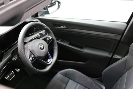 Volkswagen Golf R TSI 4Motion DSG - Performance Package and Harmon Kardon 6