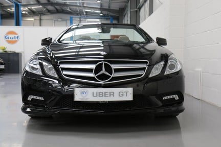 Mercedes-Benz E Class E350 CGI SPORT in Fabulous Condition with a Superb History 9
