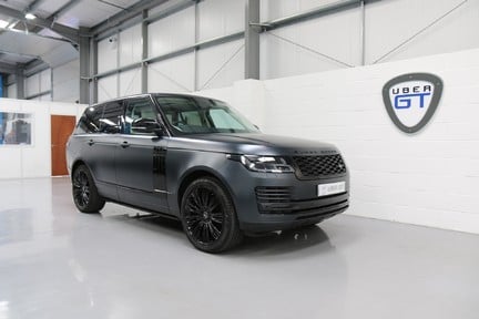 Land Rover Range Rover SDV6 Vogue with 22" Alloys, Glass Roof and SVO Paint 16