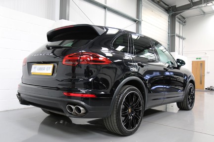 Porsche Cayenne D V8 S Tiprtonic S with 21" Alloys, Pan Roof, Burmester and More 5