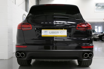 Porsche Cayenne D V8 S Tiprtonic S with 21" Alloys, Pan Roof, Burmester and More 7