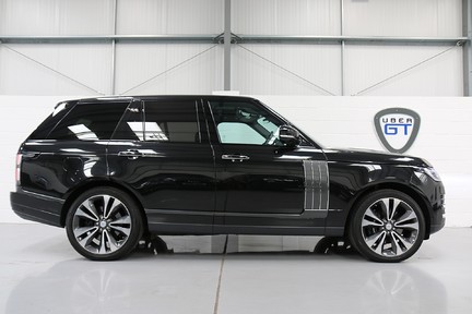 Land Rover Range Rover V8 SV Autobiography Dynamic with an Ultimate Specification 1