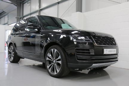 Land Rover Range Rover V8 SV Autobiography Dynamic with an Ultimate Specification 2