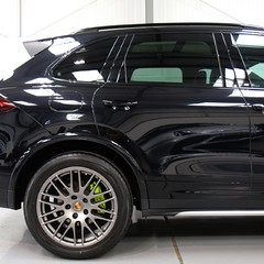 Porsche Cayenne S e-Hybrid Platinum Edition with Burmester and Panoramic Roof 4